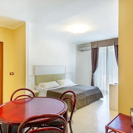 Charming Rina Sea Apartment-central Air-con Wifi Sleeps 2 Persons *