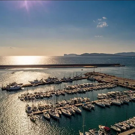 Charming Rina Sea Apartment-central Air-con Wifi Sleeps 2 Persons Alghero