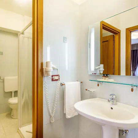 Charming Rina Sea Apartment-central Air-con Wifi Sleeps 2 Persons Appartamento Alghero